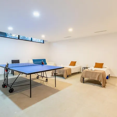 Villa Natural Next To The
